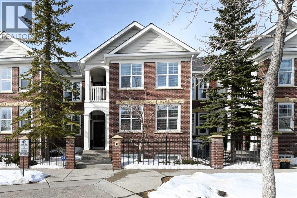 Row / Townhouse for Sale in 11, 10 St Julien Drive SW|Calgary, Alberta T2T6E2