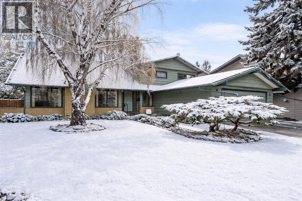 House for Sale in 427 Willow Grove Crescent SE|Calgary, Alberta T2J1N5 2