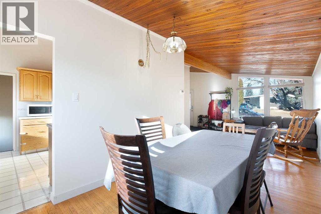 House for Sale in 819 Seymour Avenue SW|Calgary, Alberta T2W0N5 4