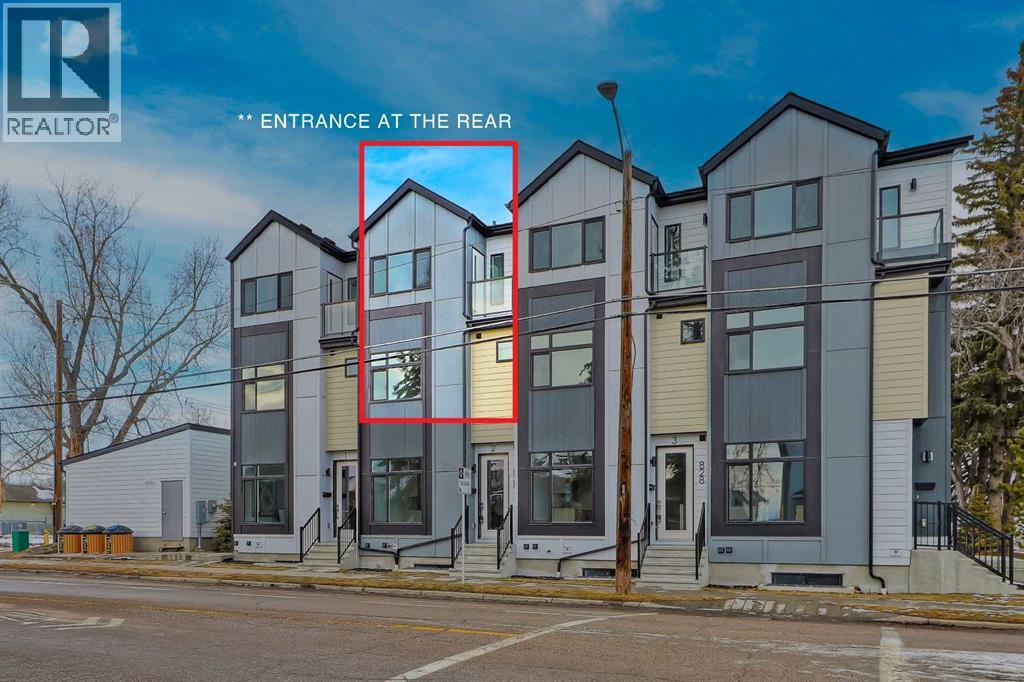 Row / Townhouse for Sale in 7, 828 8 Avenue NE|Calgary, Alberta T2E9E2 3