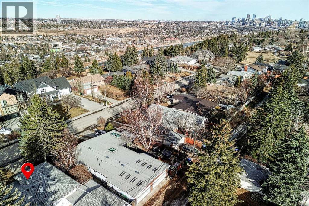 House for Sale in 75 Wildwood Drive SW|Calgary, Alberta T3C3C6 5