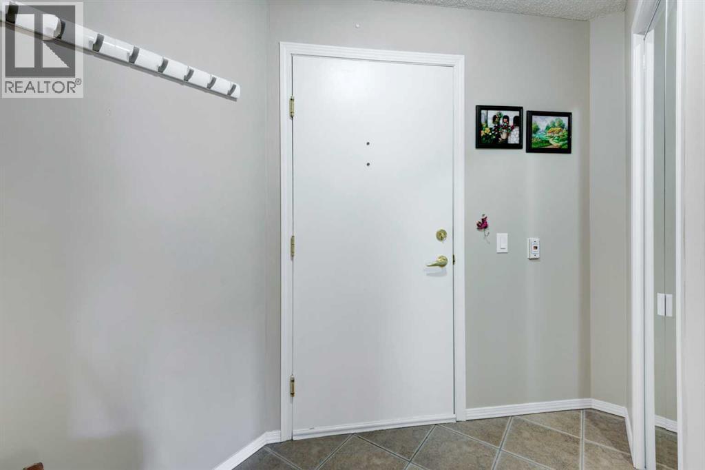 Apartment for Sale in 301, 3301 Millrise Point SW|Calgary, Alberta T2Y3W4 4