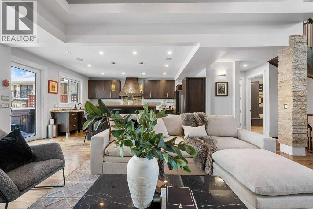 House for Sale in 630 25 Avenue NE|Calgary, Alberta T2E1Y5 5