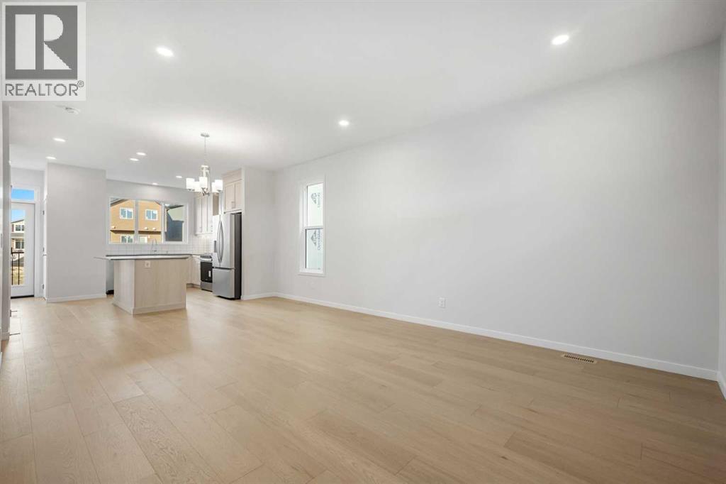 House for Sale in 118 Wolf Hollow Terrace SE|Calgary, Alberta T2X6C5 2