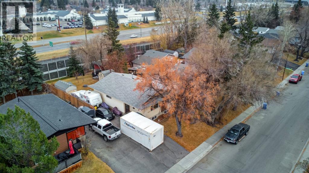 House for Sale in 628 Cantrell Drive SW|Calgary, Alberta T2W1W7 3