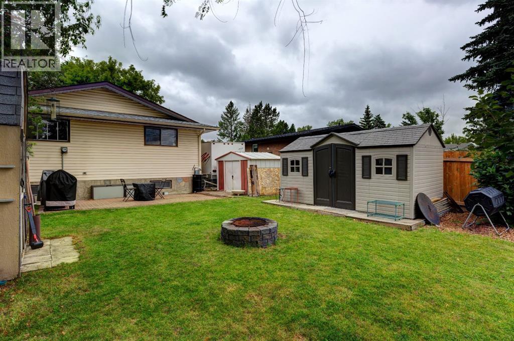 House for Sale in 628 Cantrell Drive SW|Calgary, Alberta T2W1W7 5