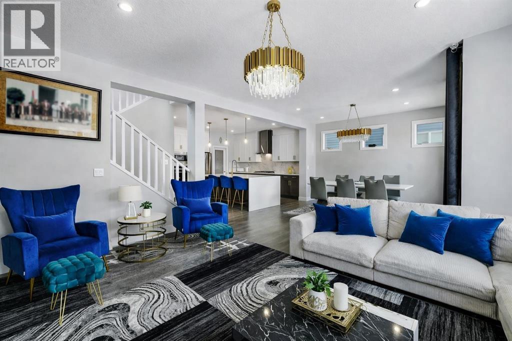 House for Sale in 168 Evansfield Close NW|Calgary, Alberta T3P0K9 2