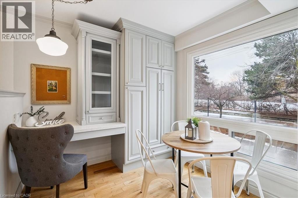 Row / Townhouse for Sale in 915 INVERHOUSE Drive Unit# 80|Mississauga, Ontario L5J4B2 3