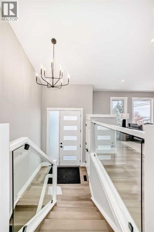 House for Sale in 7 Lake Sundance Place SE|Calgary, Alberta T2J2S9 3