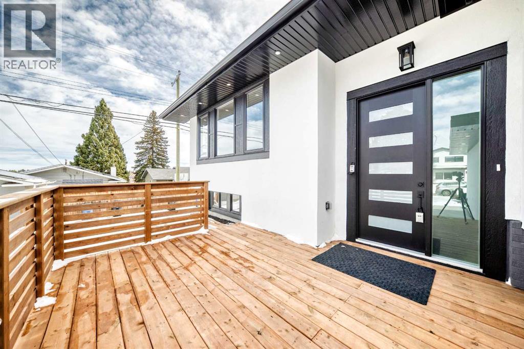 House for Sale in 7 Lake Sundance Place SE|Calgary, Alberta T2J2S9 2