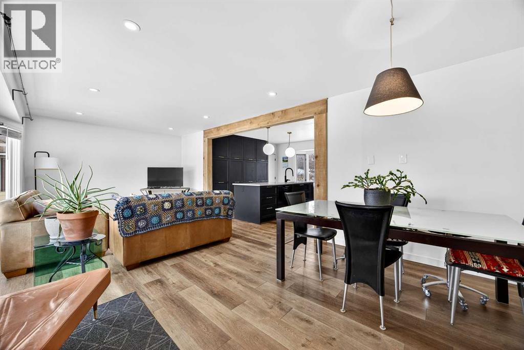 House for Sale in 23 Beaupre Crescent NW|Calgary, Alberta T3B2S9 4