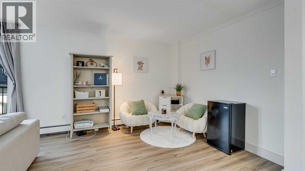 Apartment for Sale in 201, 2512 1 Avenue NW|Calgary, Alberta T2N0C2 4