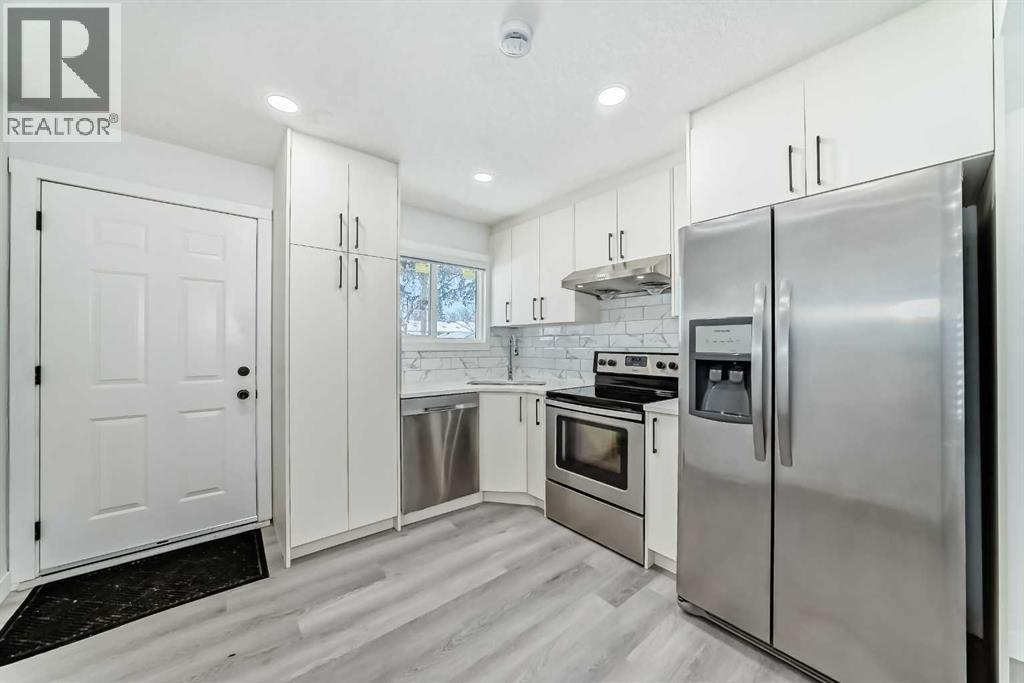 House for Sale in 3504 33 Street SE|Calgary, Alberta T2B2C2 2