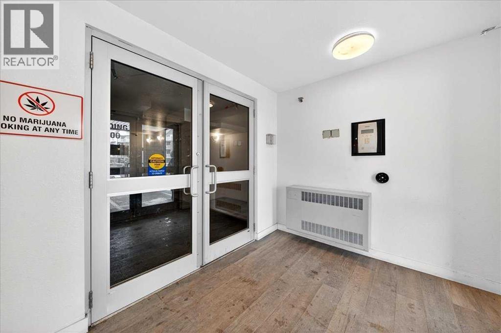 Apartment for Sale in 2208, 6118 80 Avenue NE|Calgary, Alberta T3J0S6 2