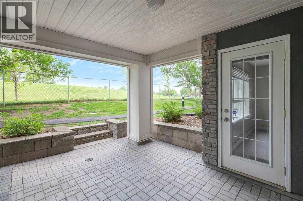 Apartment for Sale in 106, 35 Richard Court SW|Calgary, Alberta T3E7N9