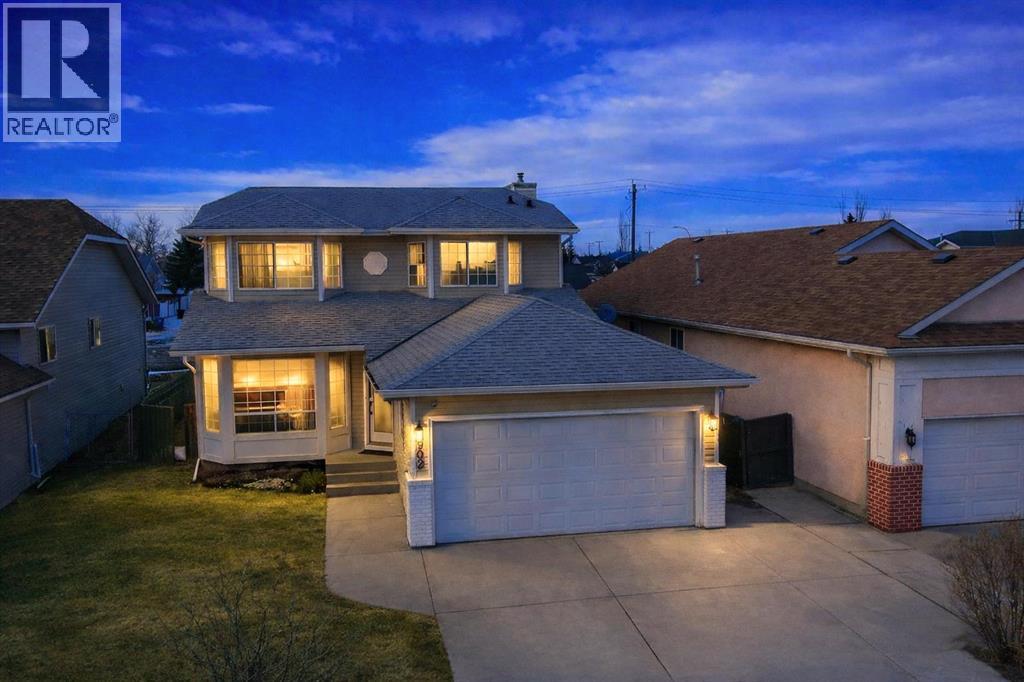 House for Sale in 902 Applewood Drive SE|Calgary, Alberta T2A7P2