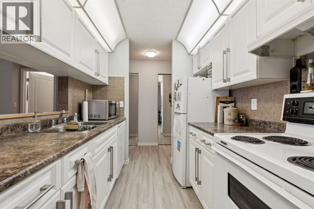 Apartment for Sale in 412, 11 Dover Point SE|Calgary, Alberta T2B3J8 3