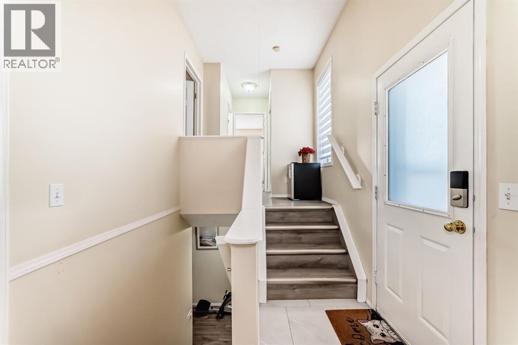 House for Sale in 158 Somervale Close SW|Calgary, Alberta T2Y3L4 3