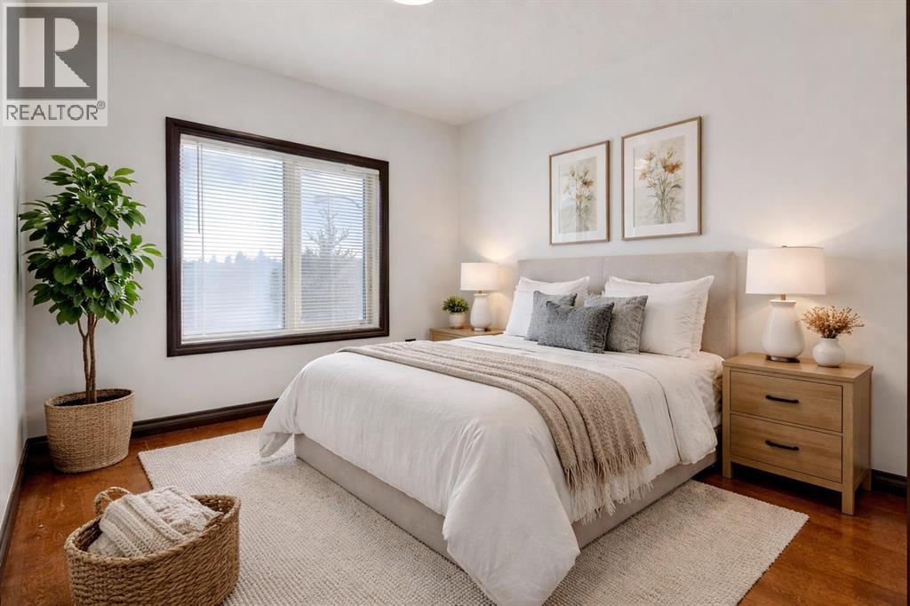 Apartment for Sale in 403, 3810 43 Street SW|Calgary, Alberta T3E7T7 4