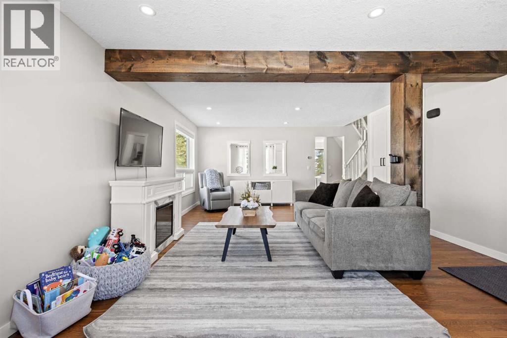 House for Sale in 23 Millbank Drive SW|Calgary, Alberta T2Y2B5 4