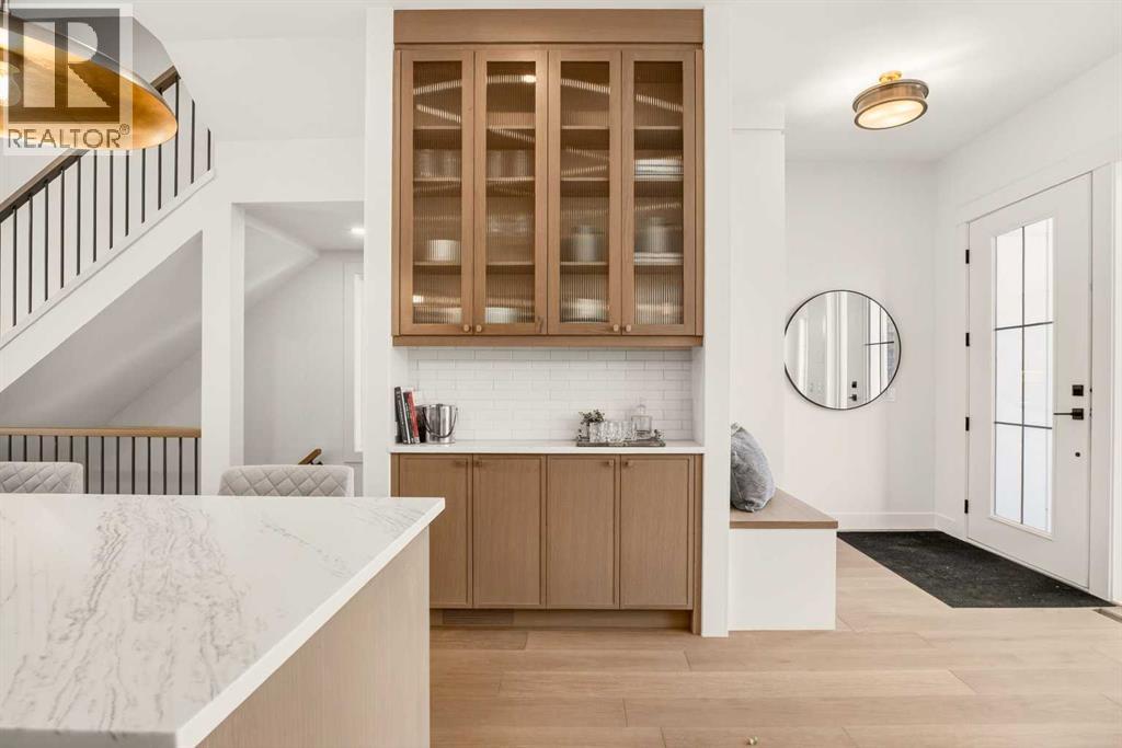 Duplex for Sale in 2535 2 Avenue NW|Calgary, Alberta T2N0H7 4