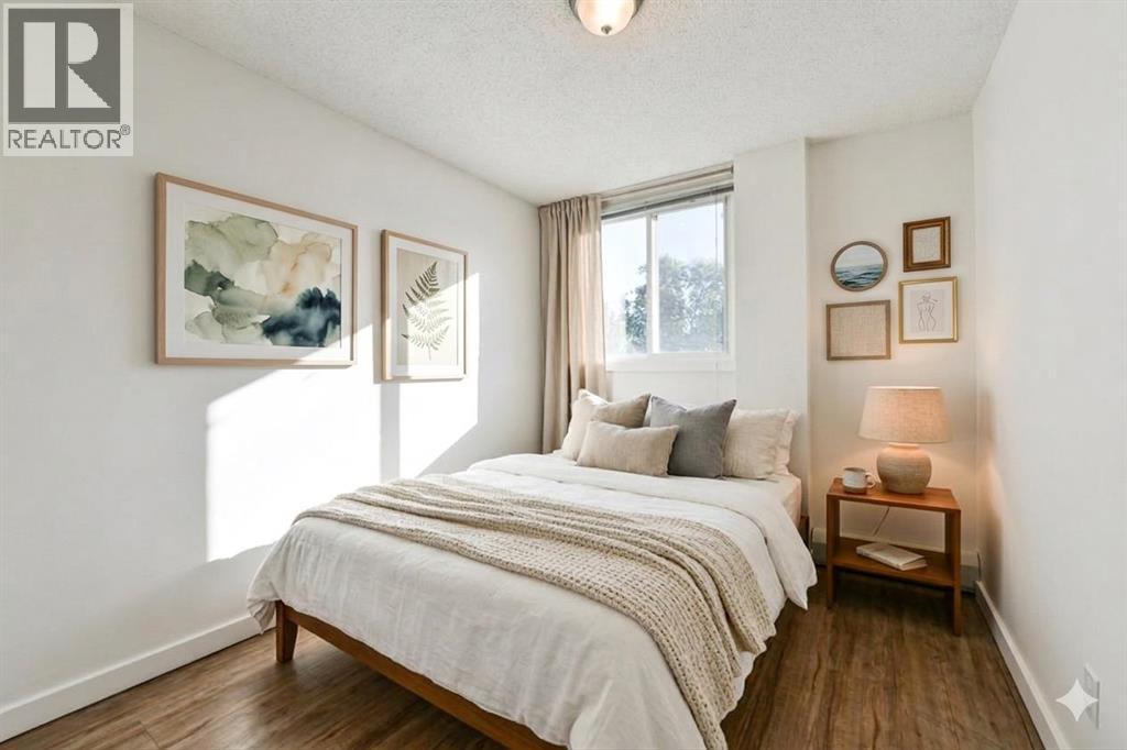 Apartment for Sale in 204, 2220 16A Street SW|Calgary, Alberta T2T4K2 5