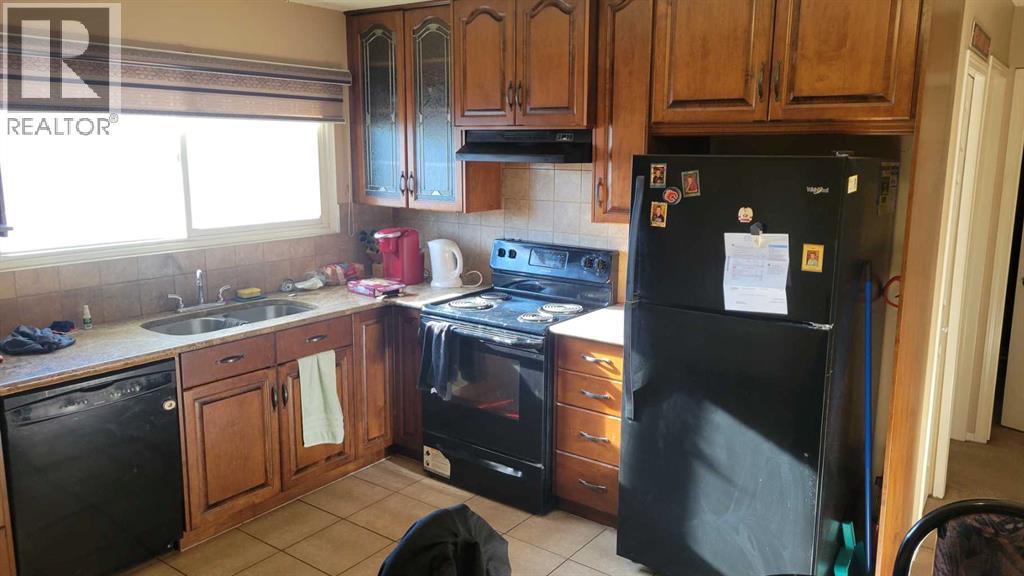 House for Sale in 1908 Olympia Drive SE|Calgary, Alberta T2C1H5 2