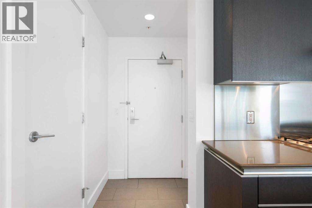 Apartment for Sale in 2305, 433 11 Avenue SE|Calgary, Alberta T2G0C7 5