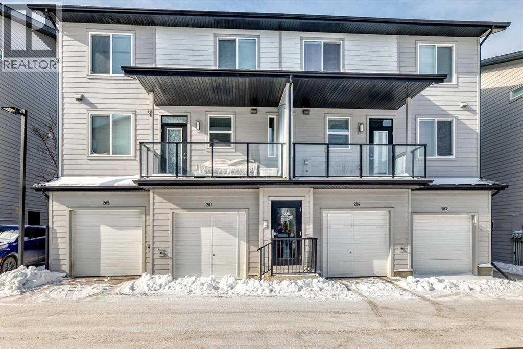 Row / Townhouse for Sale in 203, 225 Redstone Walk NE|Calgary, Alberta T3N1M6