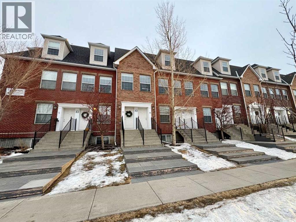 Row / Townhouse for Sale in 13, 43 Springborough Boulevard SW|Calgary, Alberta T3H5V8