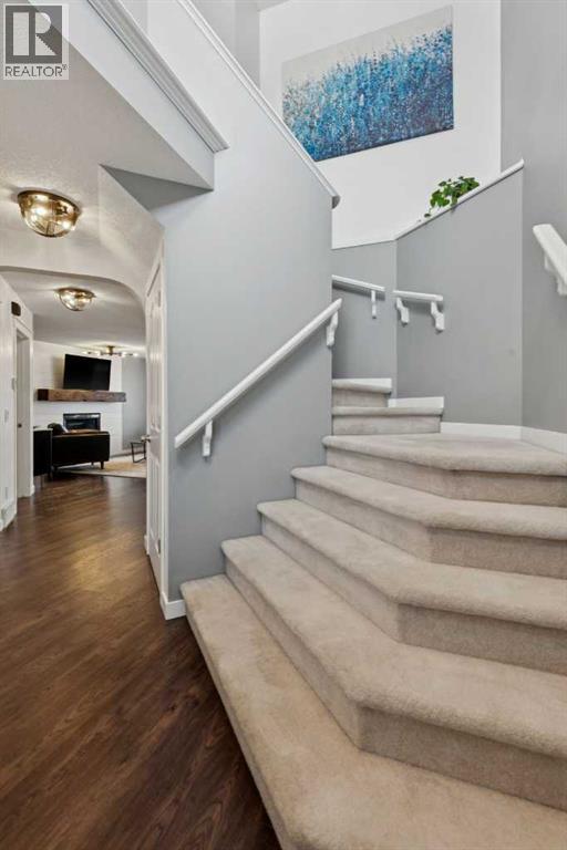 House for Sale in 250 Chapalina Place SE|Calgary, Alberta T2X3P4 3