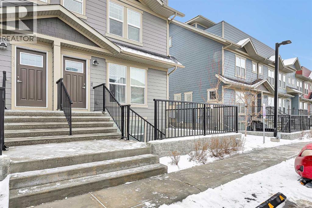 Row / Townhouse for Sale in 317 Cranbrook Square SE|Calgary, Alberta T3M2K8