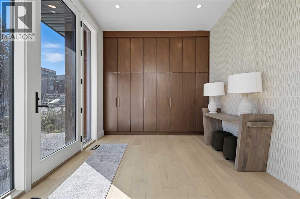 House for Sale in 2122 29 Avenue SW|Calgary, Alberta T2T1N5 2