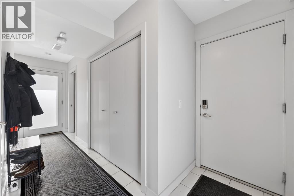 Row / Townhouse for Sale in 403 Bow Grove NW|Calgary, Alberta T3B6E8 5