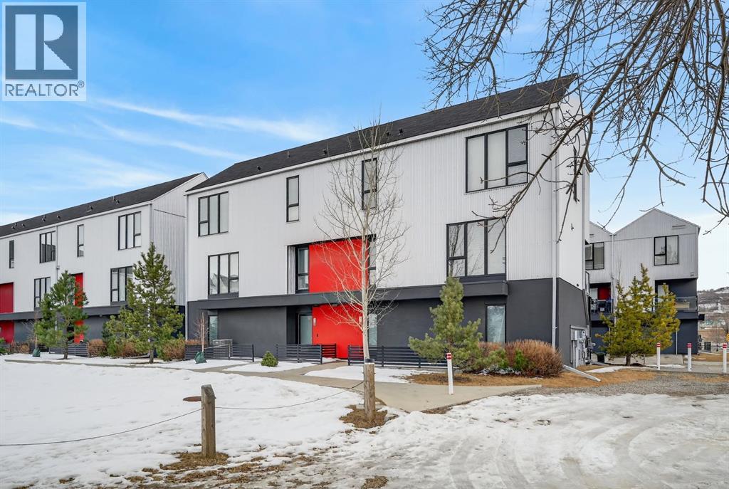 Row / Townhouse for Sale in 403 Bow Grove NW|Calgary, Alberta T3B6E8 3