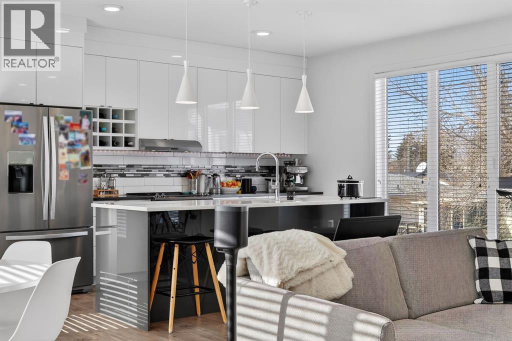 Row / Townhouse for Sale in 403 Bow Grove NW|Calgary, Alberta T3B6E8 4