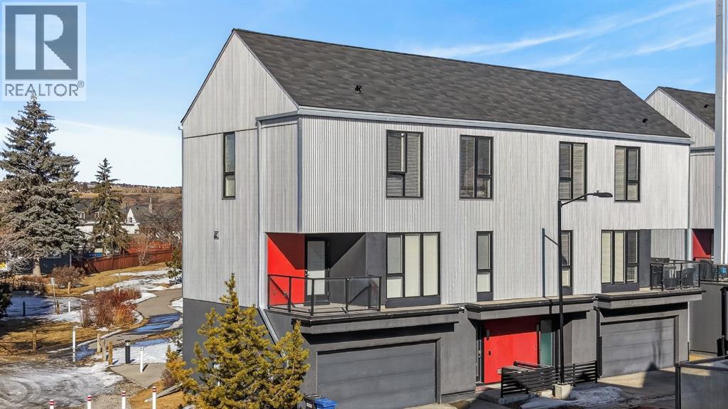 Row / Townhouse for Sale in 403 Bow Grove NW|Calgary, Alberta T3B6E8