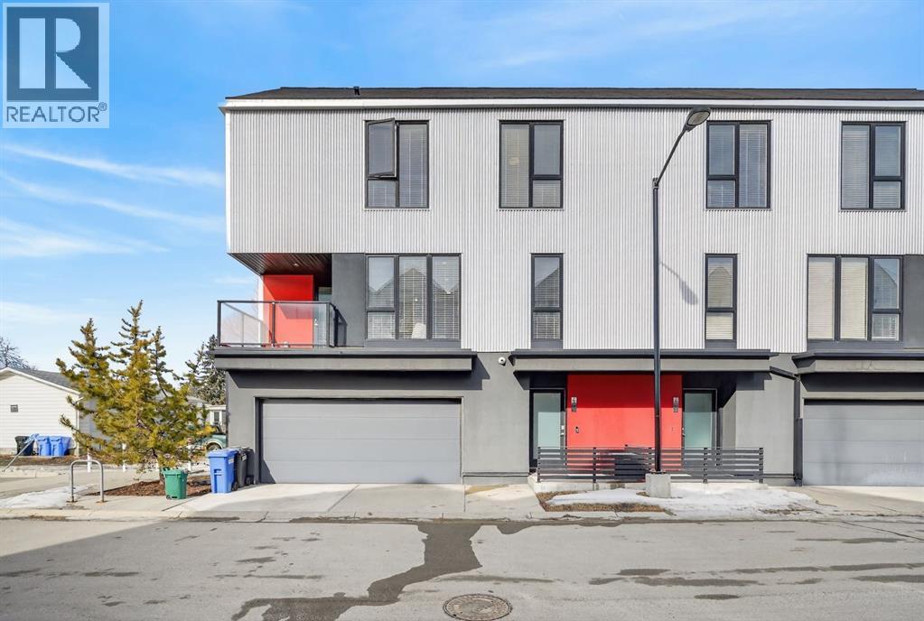 Row / Townhouse for Sale in 403 Bow Grove NW|Calgary, Alberta T3B6E8 2