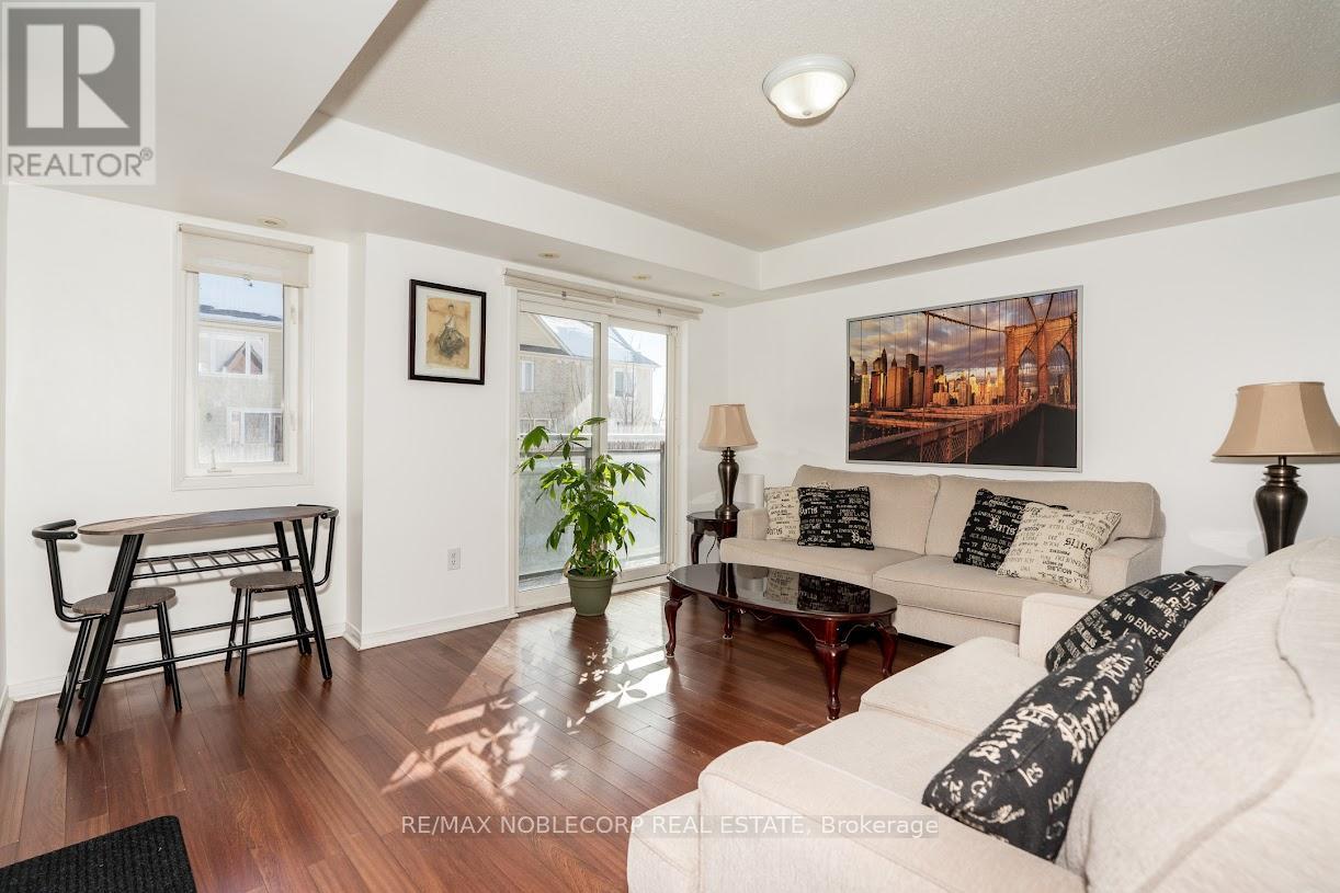 Row / Townhouse for Sale in 192 - 4975 SOUTHAMPTON DRIVE|Mississauga (Churchill Meadows), Ontario L5M8E4 3