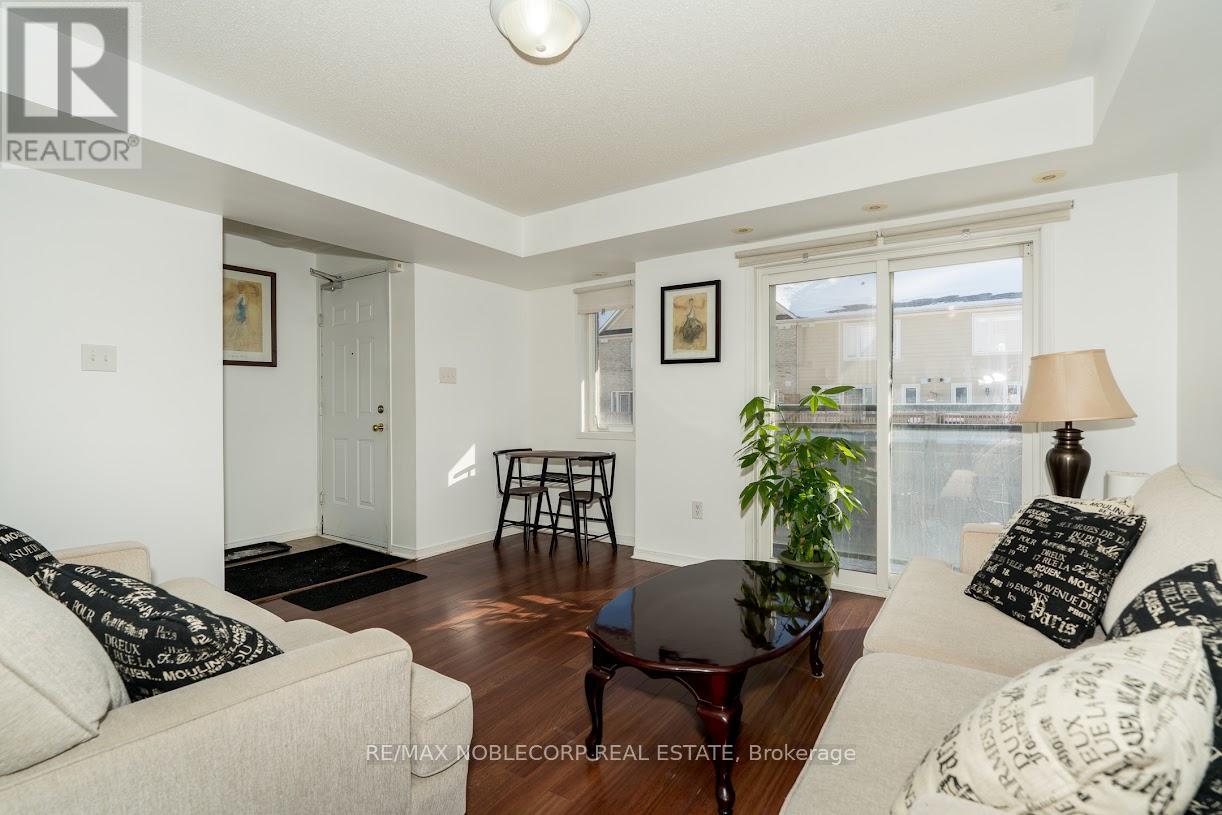 Row / Townhouse for Sale in 192 - 4975 SOUTHAMPTON DRIVE|Mississauga (Churchill Meadows), Ontario L5M8E4 4