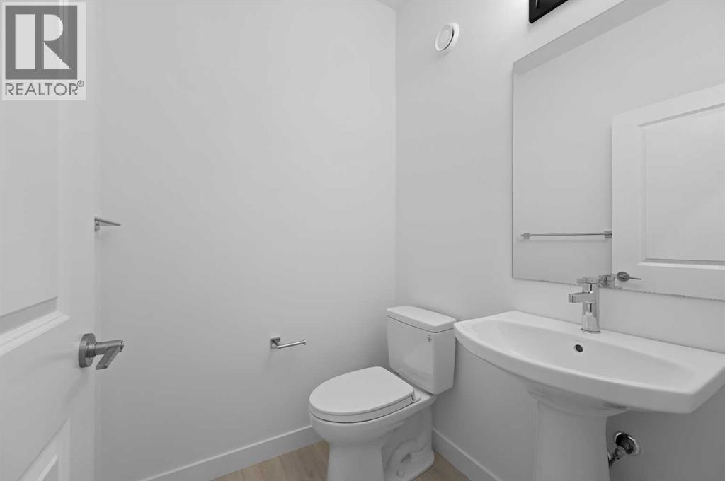 Row / Townhouse for Sale in 19852 45 Street SE|Calgary, Alberta T3M4B9 5