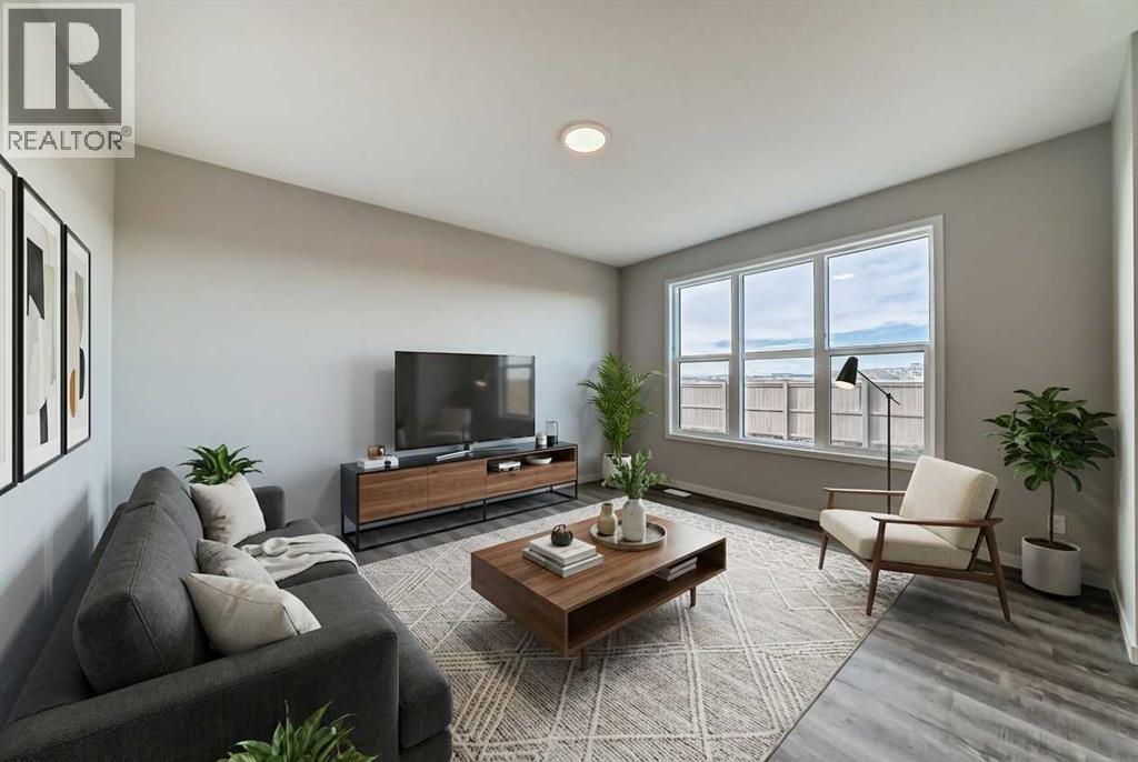 House for Sale in 35 Bartlett Crescent SE|Calgary, Alberta T3S0P6 3