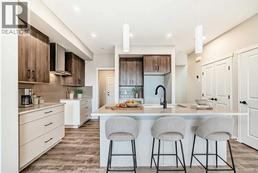 House for Sale in 35 Bartlett Crescent SE|Calgary, Alberta T3S0P6 2