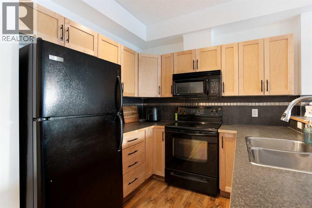 Apartment for Sale in 1116, 211 Aspen Stone Boulevard SW|Calgary, Alberta T3H0K1 5