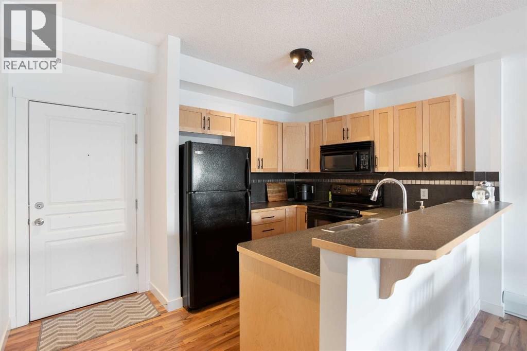 Apartment for Sale in 1116, 211 Aspen Stone Boulevard SW|Calgary, Alberta T3H0K1 3