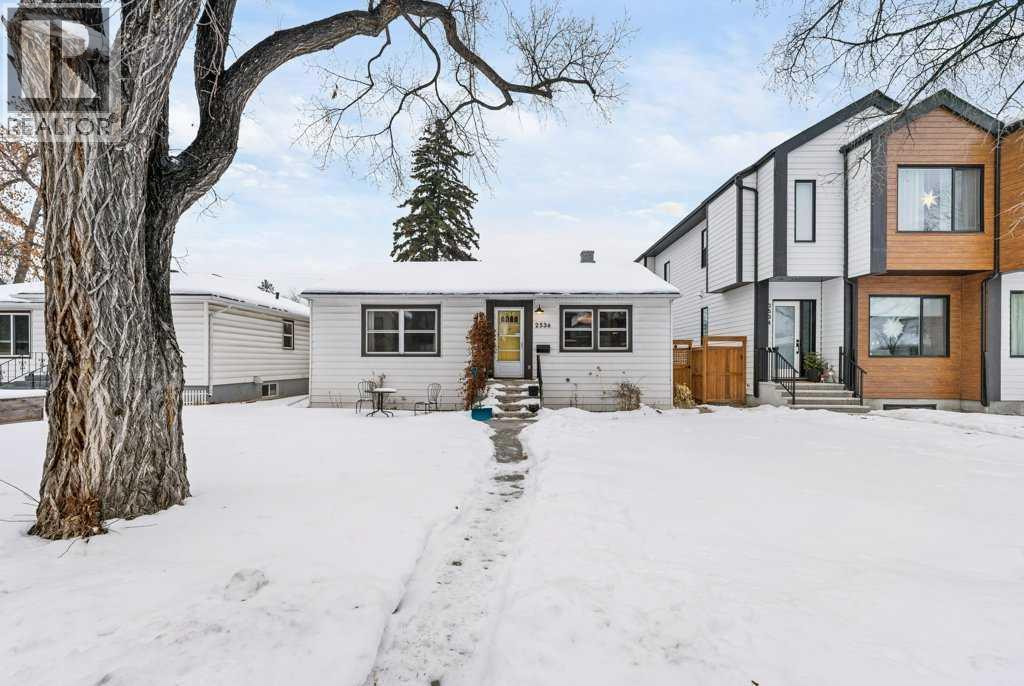 House for Sale in 2536 4 Avenue NW|Calgary, Alberta T2N0P4