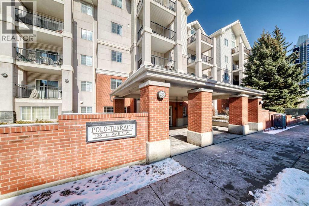 Apartment for Sale in 204, 126 14 Avenue SW|Calgary, Alberta T2R0L9