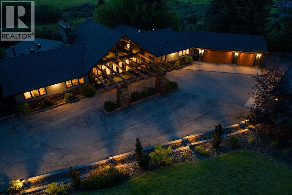 House for Sale in 188 Artists View Way|Rural Rocky View County, Alberta T3Z3N1