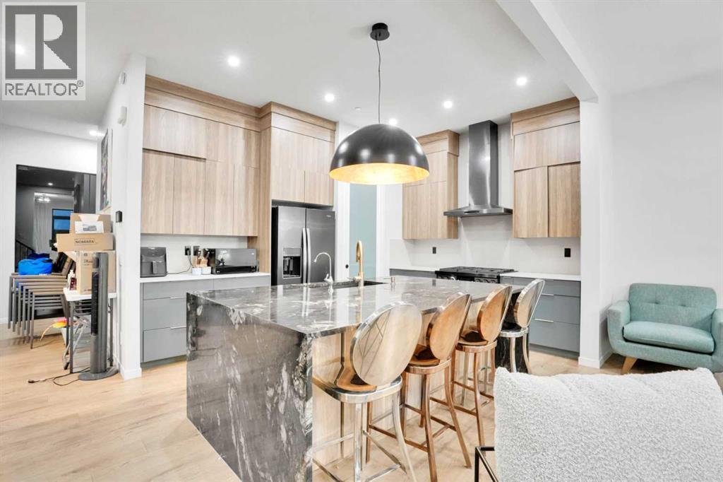 House for Sale in 54 Calhoun Crescent NE|Calgary, Alberta T3P1X8 3