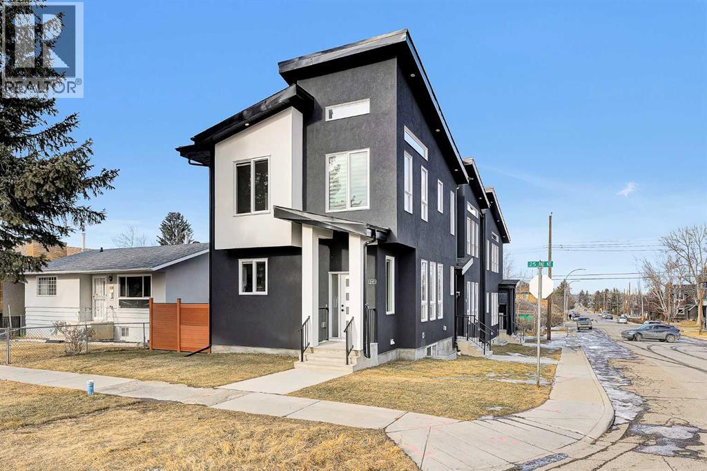 Row / Townhouse for Sale in 140 25 Avenue NE|Calgary, Alberta T2E1X8